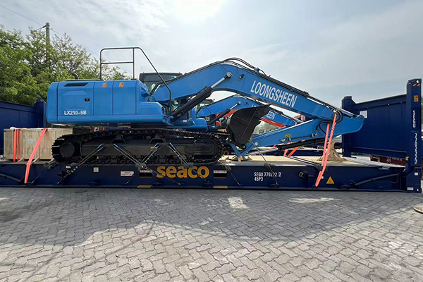 Crawler excavator loaded on flat rack for international sea freight transport
