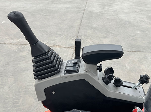  2.5 Ton Crawler Digger