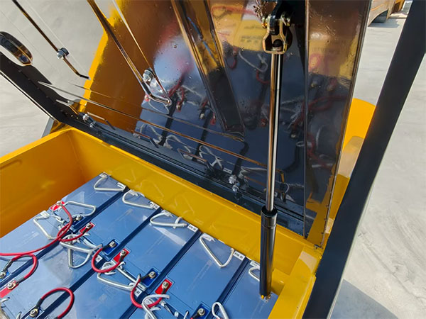 High-power lithium-ion battery forklift