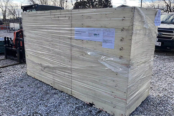 Export wooden case packing for excavator parts and attachments shipping