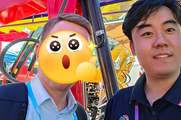 Excavator digger supplier discussion at construction machinery exhibition